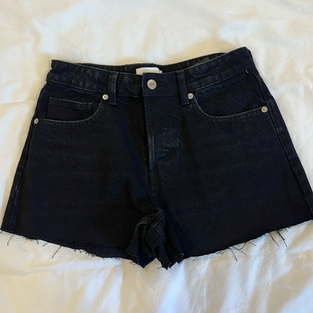H&M black jean shorts